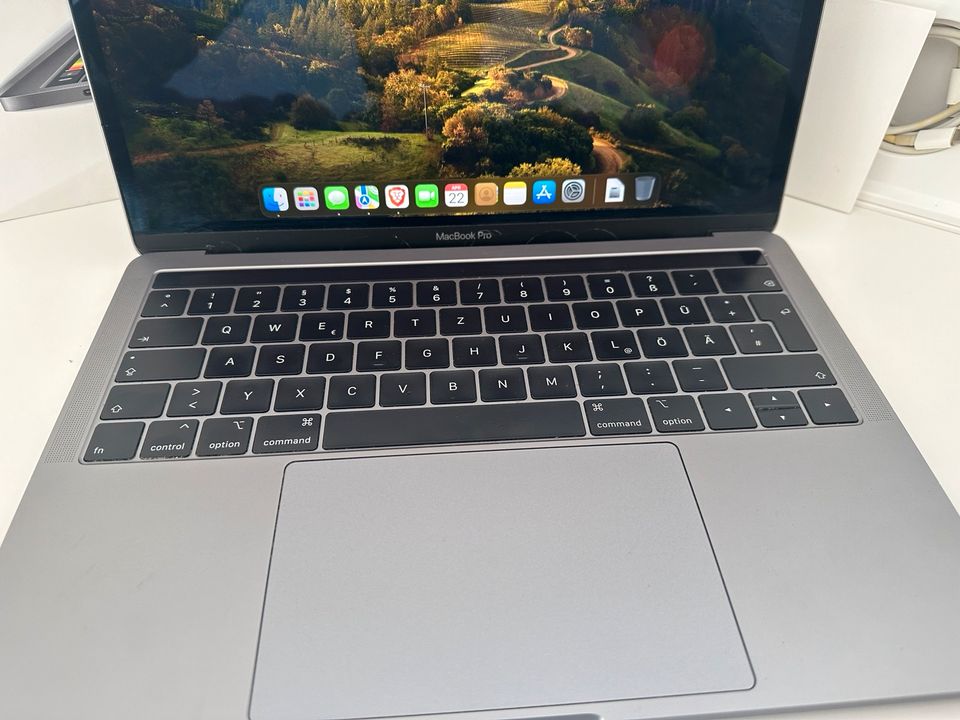 Apple MacBook Pro 13zoll 2019 in Heidelberg