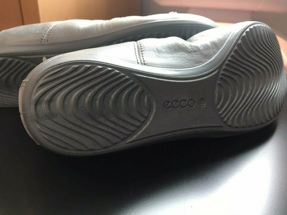 Ecco Ballerinas Schuhe Leder grau taubenblau NEU Gr.36 in Petersberg