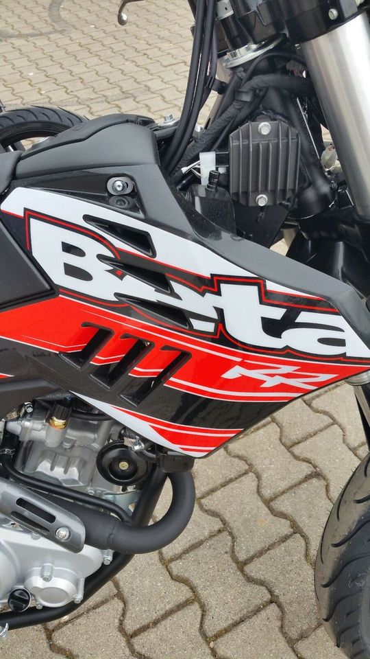 Beta RR Motard 125 4T LC in Niederaula