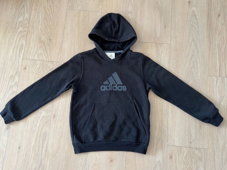 Pullover Adidas 140 in Freiburg im Breisgau