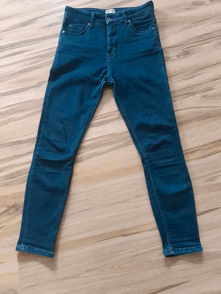 Jeans von Mustang in Aßlar