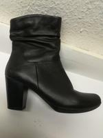 Schwarze Lederstiefeletten Gr.38 Dresden - Weixdorf Vorschau