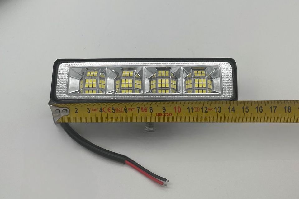 4x 72W LED Arbeitsscheinwerfer Offroad 12/24V Traktor  SUV Bagger in Soltau