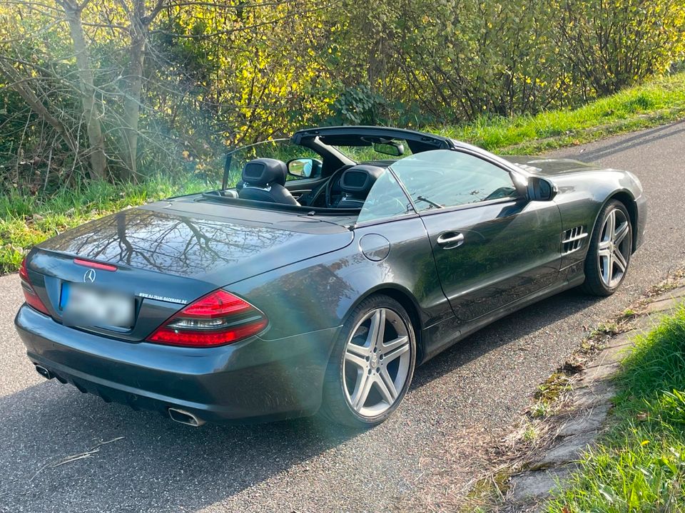 Mercedes SL W230 Sportsmotor 315 PS, Keyless go, scheckheft gepfl in Weissach im Tal