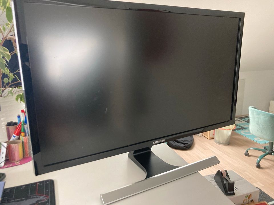 Samsung Monitor 28 Zoll in Castrop-Rauxel