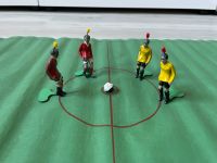 Retro Tipp Kick Spiel, original, 4 Figuren, Fußball und Spielfeld Aachen - Aachen-Richterich Vorschau