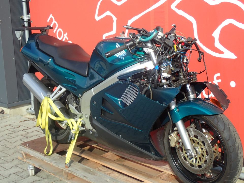 Honda VFR 750 RC36/2 Motor Felgen Sitzbank Vergaser in Mantel