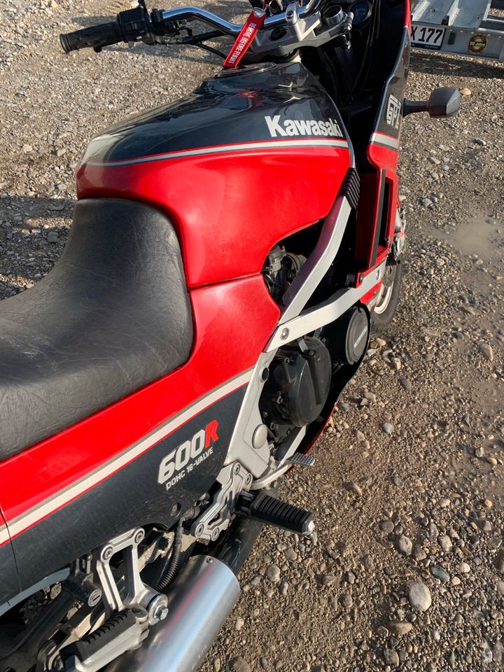 Kawasaki 600 GPZ R in Germering
