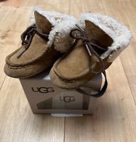 Original UGG Baby Boots 12-18 Mon. echtes Leder Lammfell Gr. 20,5 Berlin - Spandau Vorschau