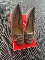 Beige Pumps gr. 40 Brandenburg - Ferch Vorschau