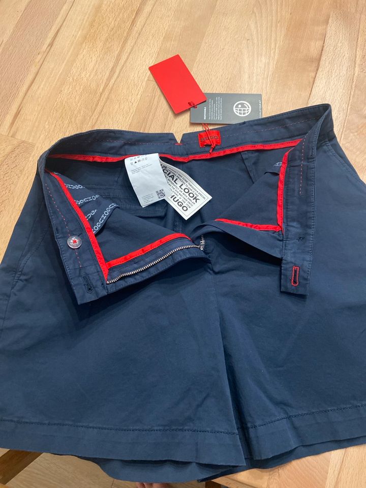 Hugo Boss Damen Kurzehose Gr.36 Neu in Esslingen