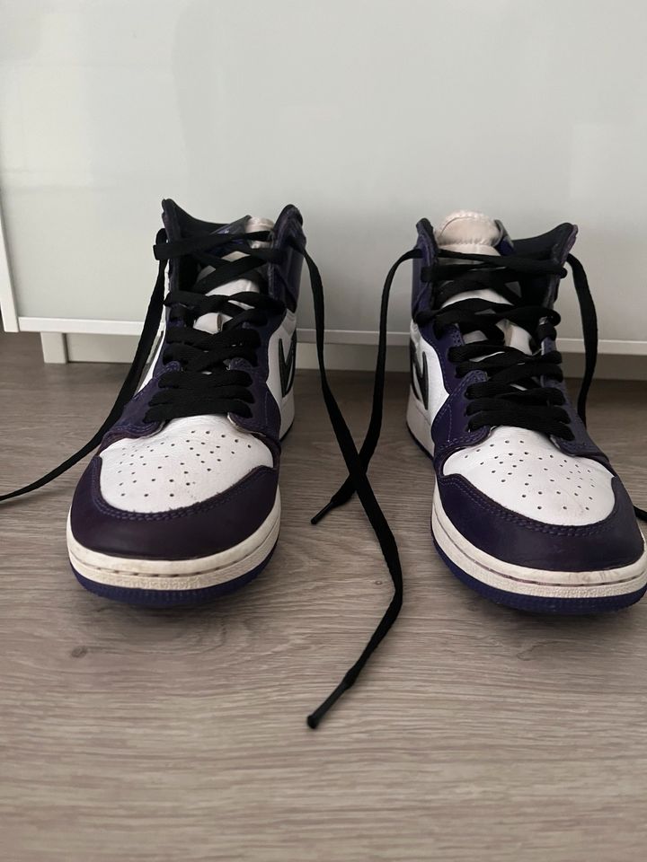 Jordan 1 Court Purple in Herne