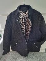 Übergangsjacke schwarz mit Rautenmuster gesteppt NEU Gr. 50 Brandenburg - Frankfurt (Oder) Vorschau
