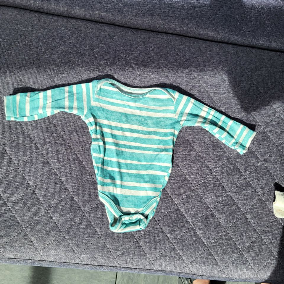 koalababy 4er-Pack Baby Langarm-Bodys,  3-6 M, verschiedene Desig in Homburg