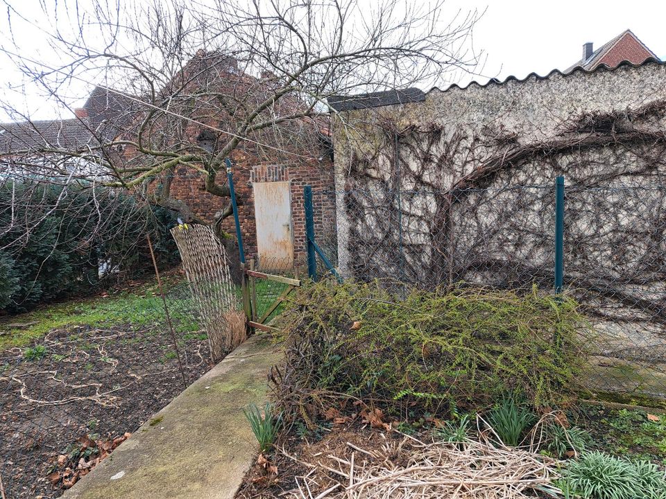 2 Grundstücke mit je einem Haus in Düren -Arnoldsweiler in Euskirchen