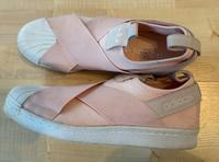 Adidas Slipper Sportschuhe sneaker 40 1/2 Niedersachsen - Stolzenau Vorschau