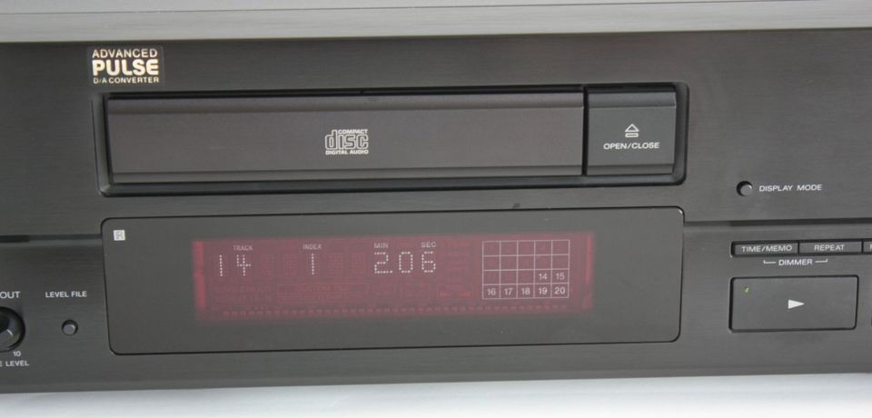 Sony CDP-X 559 CD-Player ES Serie High End top Zustand in OVP Fer in Schloß Holte-Stukenbrock