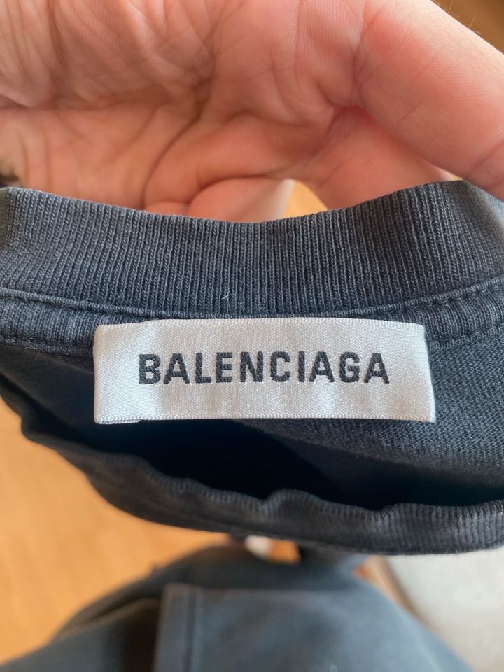 Balenciaga T-Shirt in Apensen