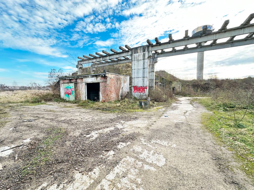 15.000m² bebaubar plus Turm & Bunker! Entdecken Sie unser Grundstück nahe Intel *PROVISIONSFREI in Schönebeck (Elbe)