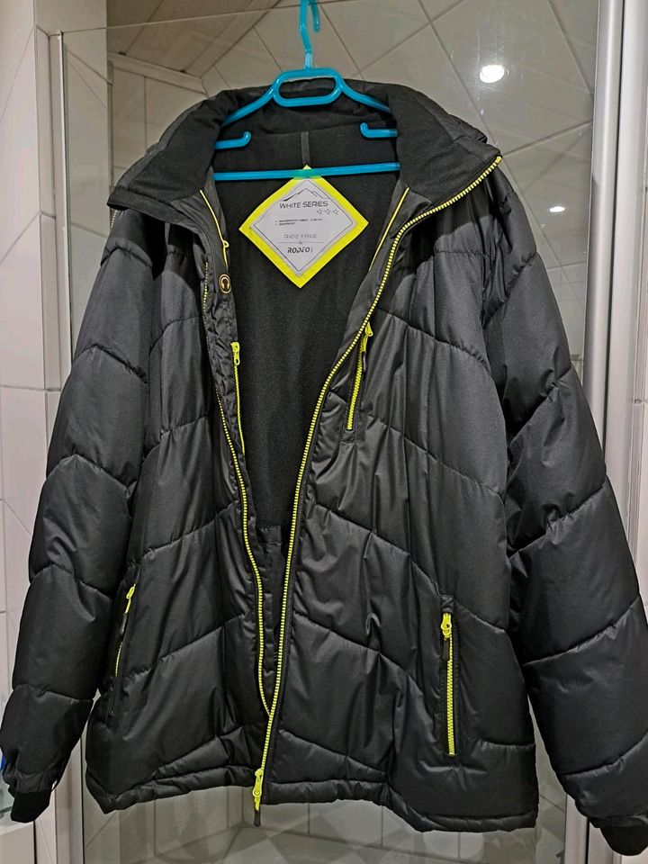 NEUE Winterjacke / Skijacke, 3 XL, schwarz, inklusive Versand in Heinsberg