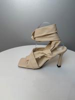 Zara Premium Sandalen echtes Leder beige Gr. 38 Neu LP 159,00€ Bayern - Haibach Unterfr. Vorschau