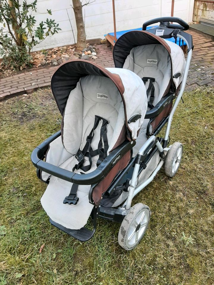 Kinderwagen für Zwillinge mit Lenkrad von Peg-Pélegro in Düsseldorf