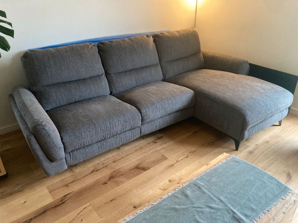 Schöne Eckcouch, Ecksofa, Sofa in Grau in Höxter