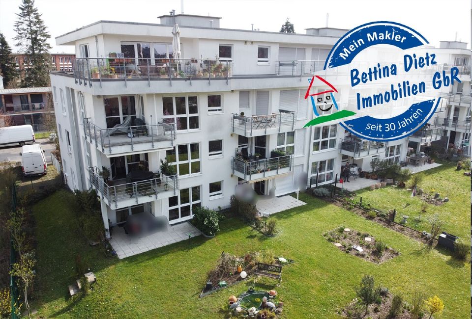 DIETZ: Neuwertige 4-Zimmer-Wohnung mit Balkon, Kaminofen, TG-Stellplatz - Am Fechenheimer Wald! in Frankfurt am Main