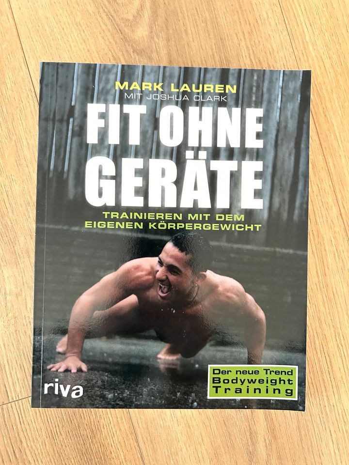 Buch Mark Lauren ‚Fit ohne Geräte‘ in Buchen (Odenwald)