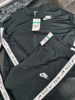 NIKE JOGGING ANZUG!! NEU!! GRÖßE XL! FÜR MÄDCHEN Häfen - Bremerhaven Vorschau