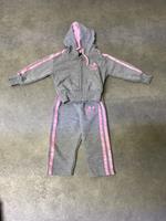 Mädchen Jogginganzug von Adidas Gr. 70 Bayern - Bad Abbach Vorschau