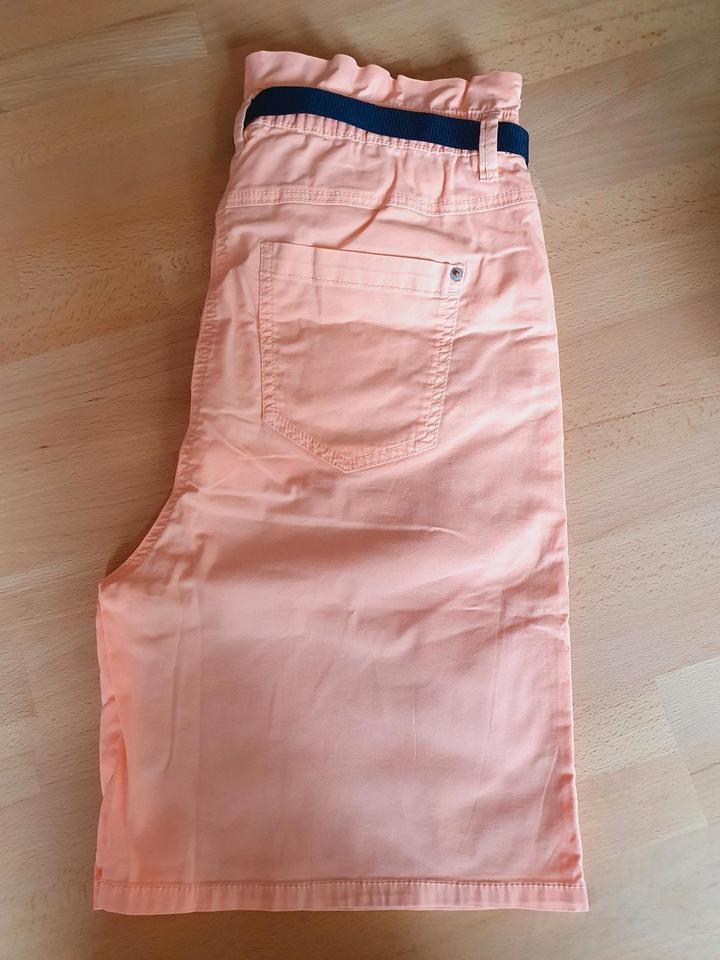 s.Oliver kurze Hose Bermuda aprico/orange Mädchen Gr.176/big in Höchberg