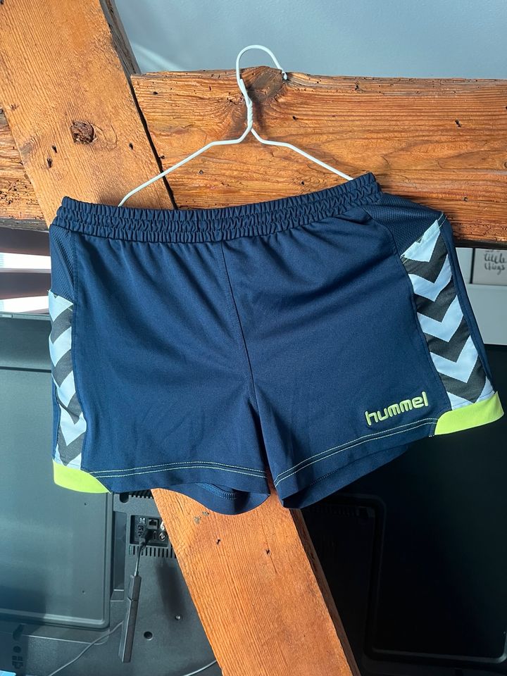 Sportshorts Hummel in Wittstock/Dosse