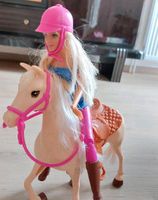 Barbie mit Pferd bewegliche Knie Mähne Hessen - Bad Nauheim Vorschau