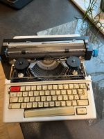 Schreibmaschine Olivetti Lettera 36 DDR mit Koffer Nordrhein-Westfalen - Gütersloh Vorschau