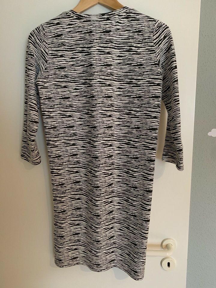 Monki Longshirt Kleid Gr. S gestreift in Nohfelden