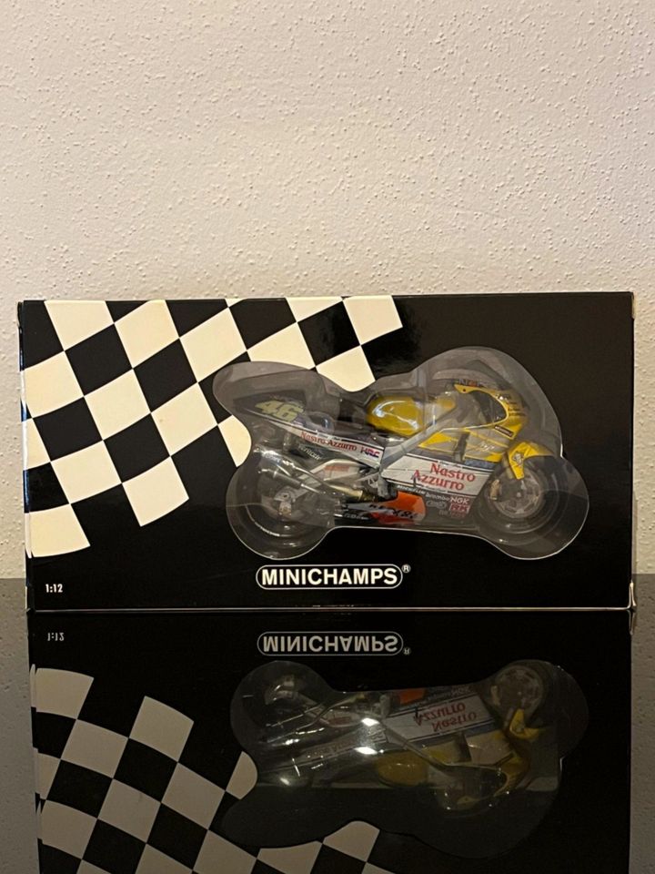 Minichamps Valentino Rossi Honda NSR 500 GP 500 2001 1:12 in Pfaffenhofen a.d. Ilm