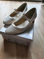 Brautschuhe Rainbow Club Larissa Gr. 37 ivory Nordrhein-Westfalen - Troisdorf Vorschau