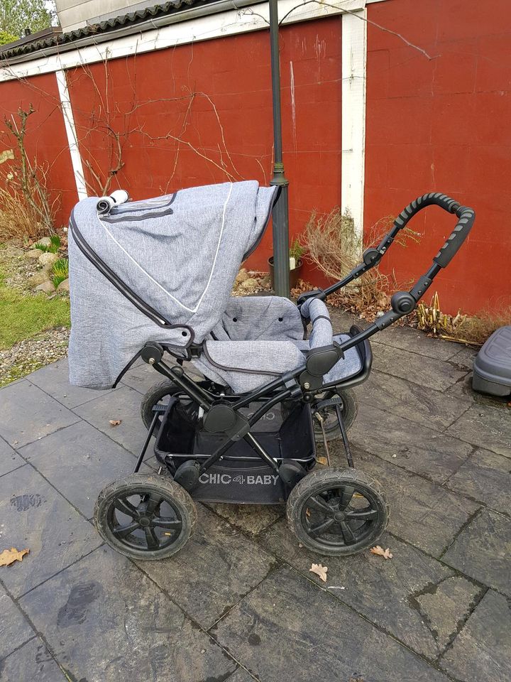 Kinderwagen Buggy Kombi Chic 4 Baby * Neuwertig * in Hamburg