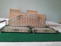 Märklin Spur HO Bogenbrücke grau plus 2 Vollträgerbrücke und Bahn Nordrhein-Westfalen - Verl Vorschau