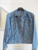 Verkaufe selten getragene Damen Jeans-Jacke (Gr. 42) Via Milano München - Allach-Untermenzing Vorschau