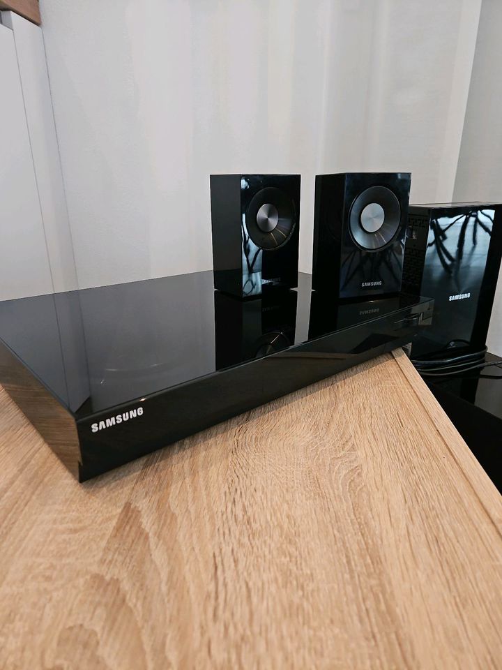 7.1 Heimkino Soundsystem von Samsung in Sundern (Sauerland)