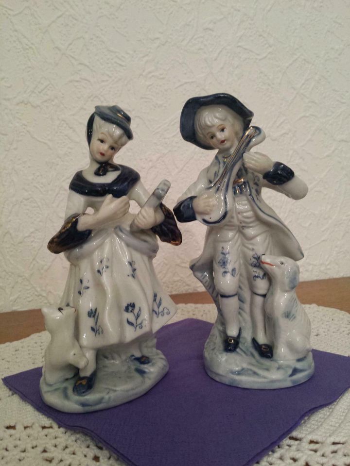 2 Porzellanfiguren, Musikantenpaar in Wemding