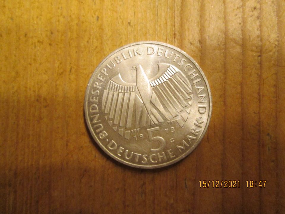 alte 5 DM Münzen aus dem Jahr 1971-1975 in Albig