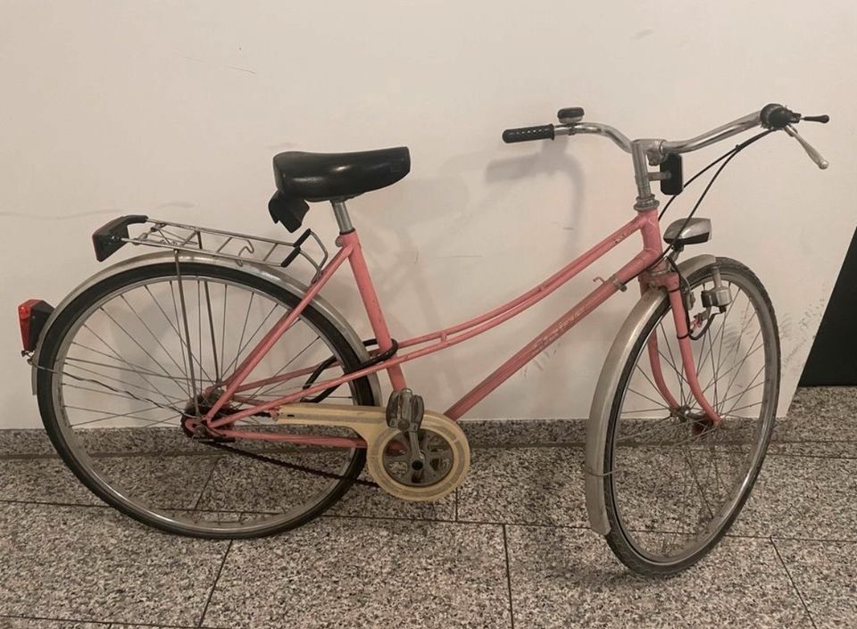 Staiger Damen Fahrrad rosa in Augsburg