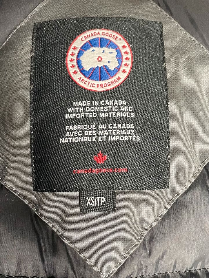 Canada Goose Chilliwack Bomber (Winterjacke, Daunenjacke) in Frankfurt am Main