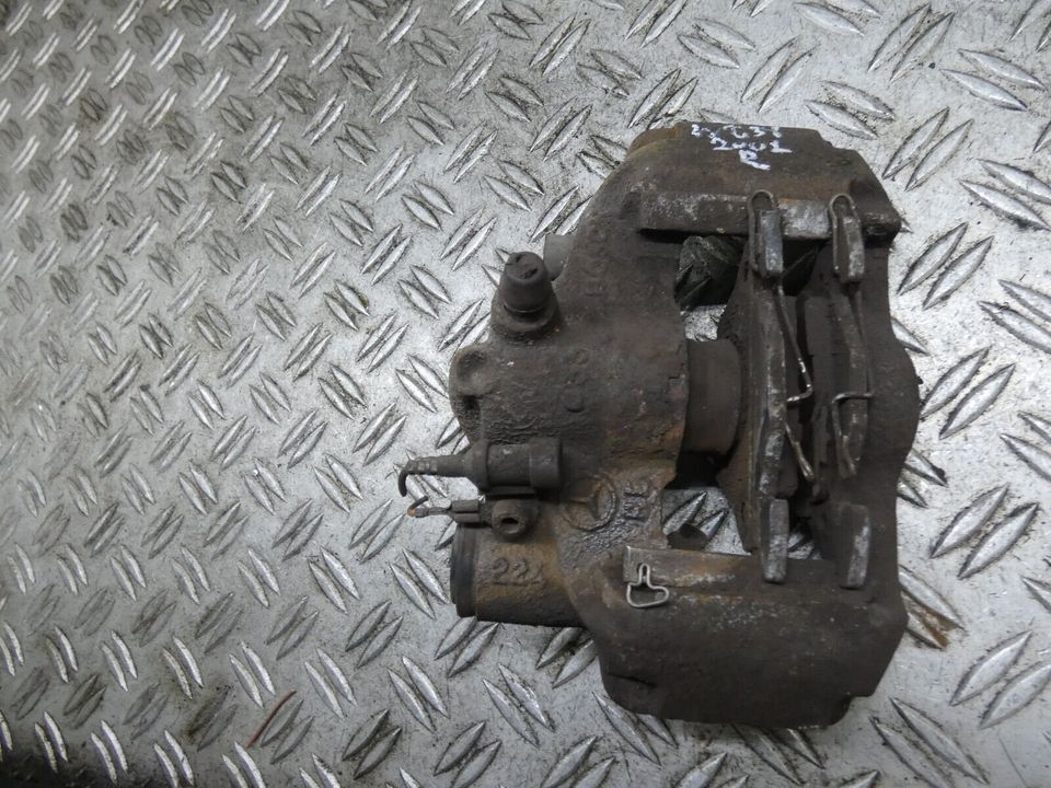 Mercedes W638 Bremssattel Bosch Hinten Rechts 2.8 128Kw Automati in Massenbachhausen