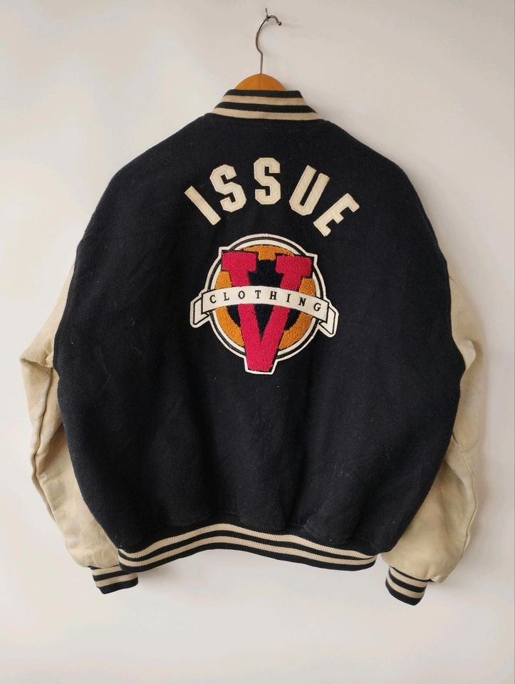 Vintage College Varsity Jacke M L schwarz V Issue Patch Leder in Köln