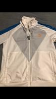 Eine Jogging Jacke von Puma in Gr 38 Nordrhein-Westfalen - Hilden Vorschau