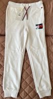 Tommy Hilfiger Jogginghose, Gr. 116, neu Leipzig - Burghausen-Rückmarsdorf Vorschau